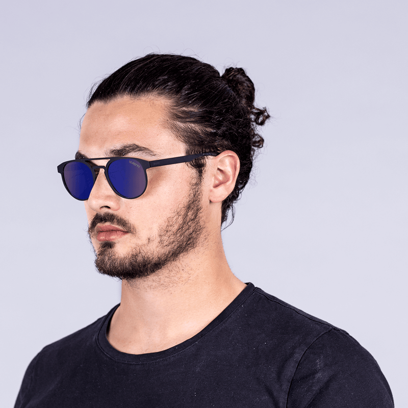 Lewis // Rubber Black Midnight
